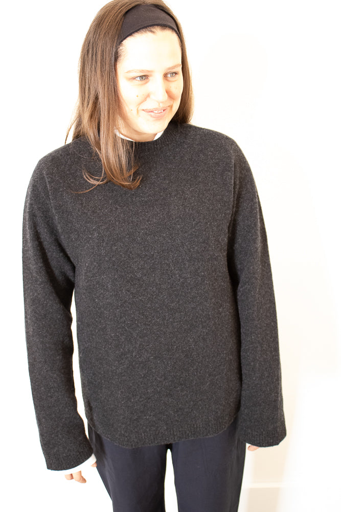 Sofie D'Hoore Monroe in Anthracite