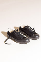 Shoes Like Pottery Low Top in Black